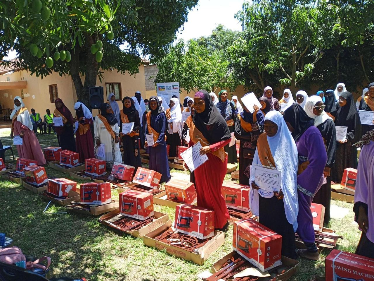 ASSOJ entrega 40 máquinas de costura para promover o autoemprego feminino
